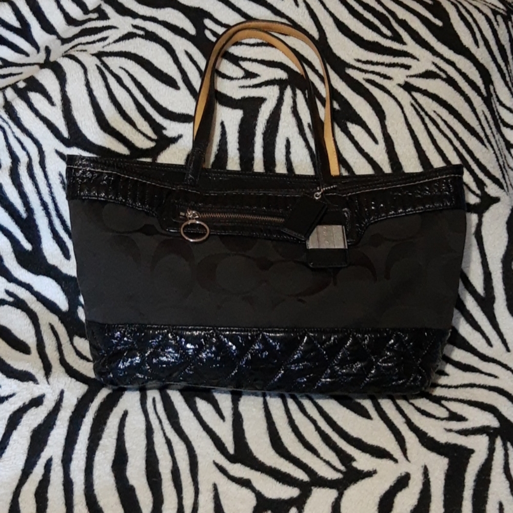Coach Poppy Signature Patent Leather Canvas Tote